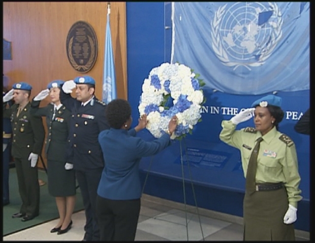UN / PEACEKEEPING WRAP