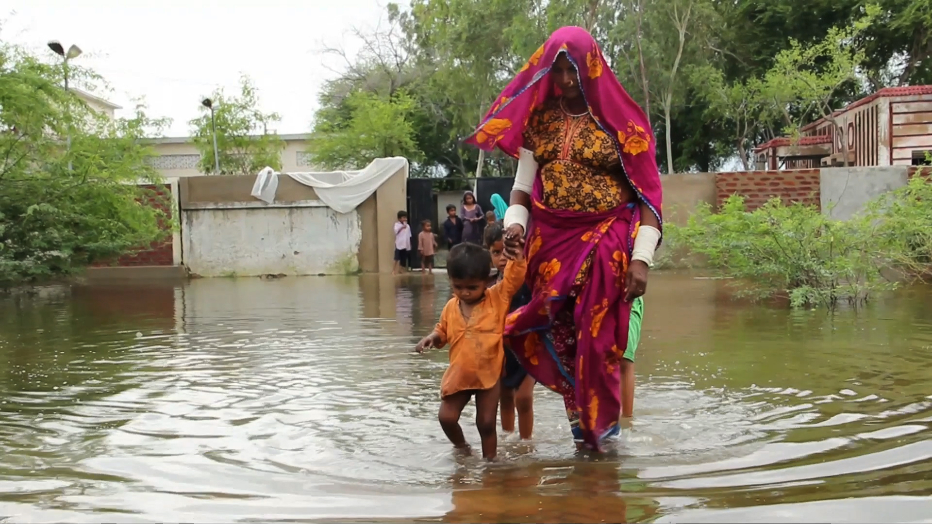 PAKISTAN / FLOODS AID UPDATE 