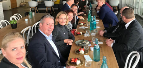 Leaders in trade finance and credit insurance sitting down to lunch at seminar with Euler Hermes