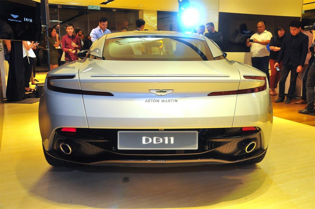 Aston Martin DB11 V8 - 12