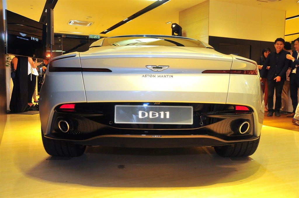 Aston Martin DB11 V8 - 13