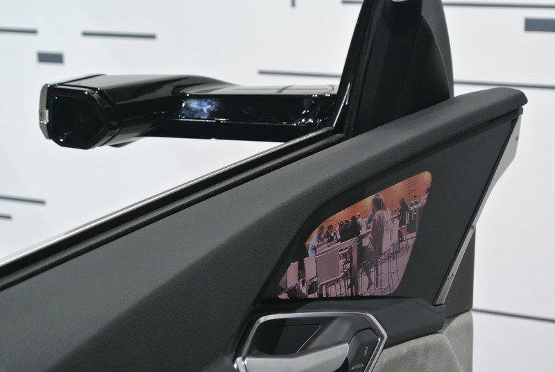 e-tron virtual mirror