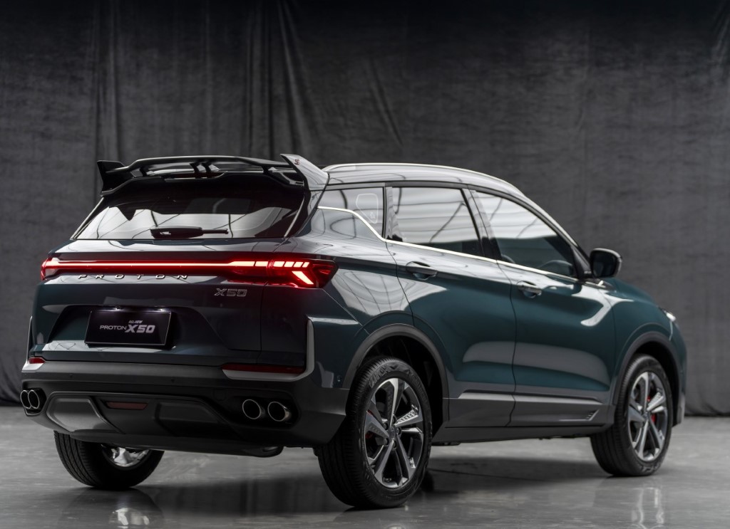 Offered in three dynamic variants – Executive, Premium and Flagship, the All-New Proton X50 is powered by a new i-GT 1.5 TD engine mated to a 7-speed DCT gearbox (Custom)