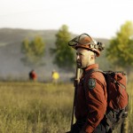 Passersby help control grassfire