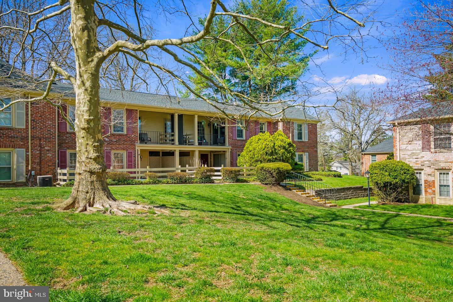 RE/MAX Achievers, John E. Ohler and Nicole Roman List 103 Macklenburg