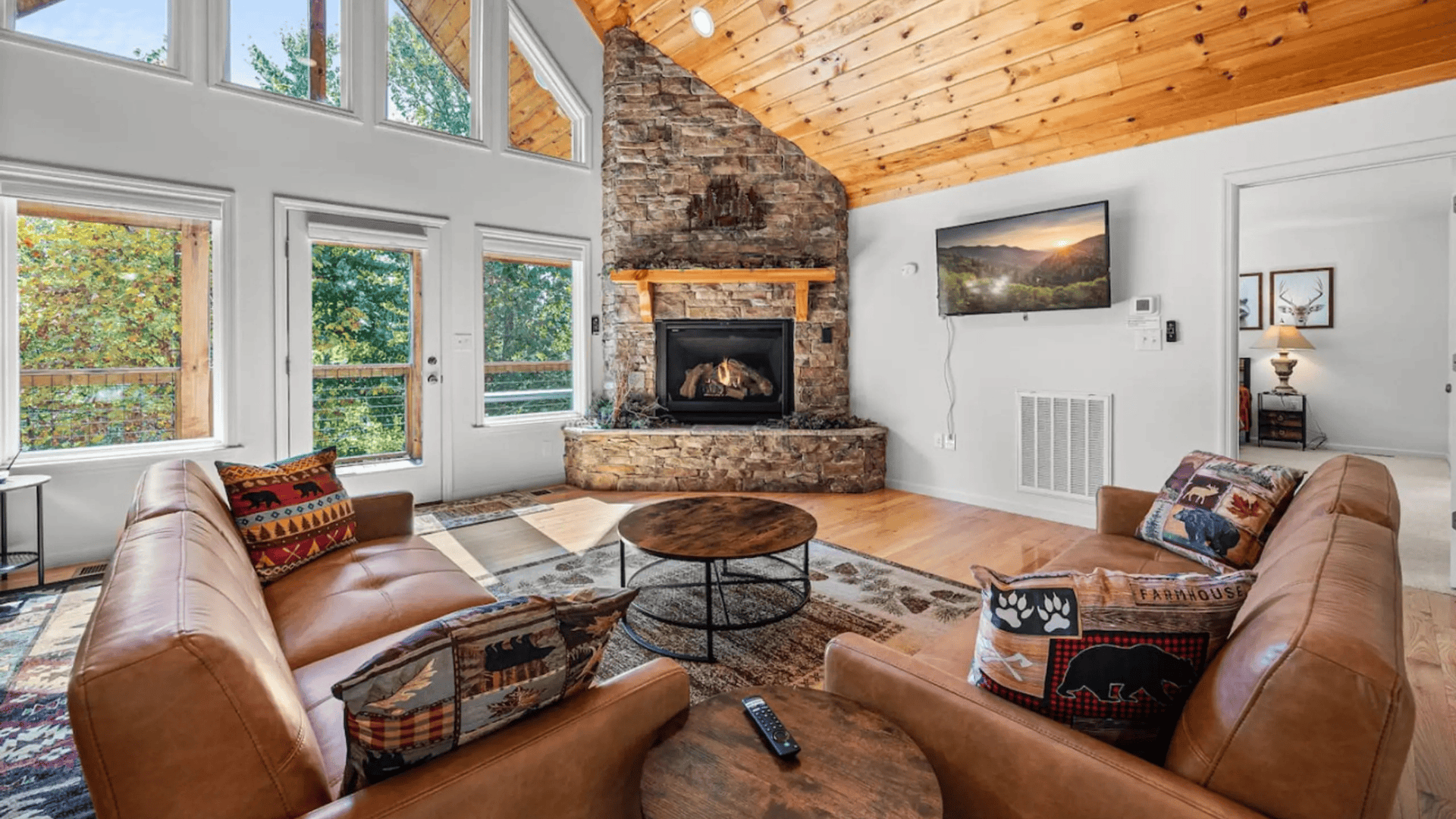 Luxury Smoky Mountain Cabin Rental Living Area