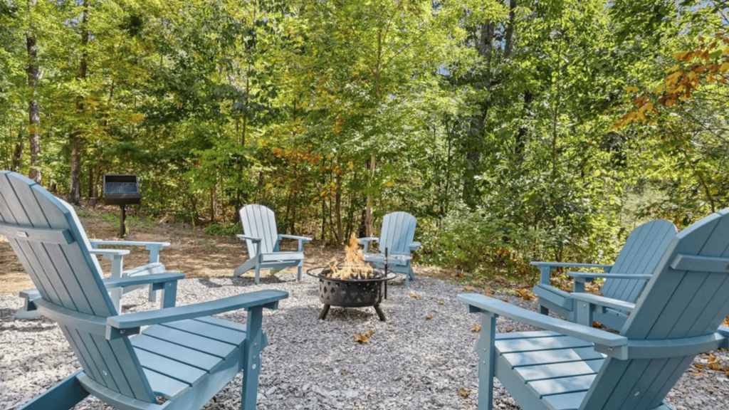 Luxury Smoky Mountain Cabin Rental- Fire pit