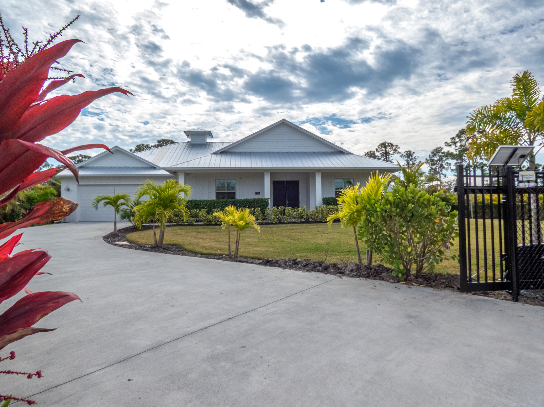 1390 SE Cove Rd. Stuart Florida Single Family Home Lifestyle Realty