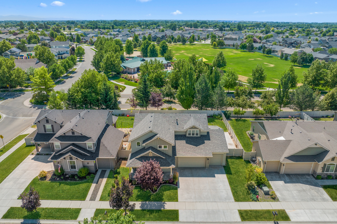 SOLD! West Highlands Spacious Home in Middleton, Idaho! Summer Aston