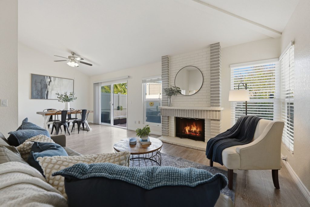 Great Room Layout with Fireplace