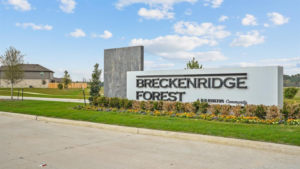 Front entrance of Breckenridge Forest community in Spring Texas.