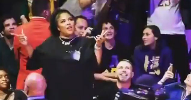 Melissa Viviane Jefferson, known by her stage name, Lizzo decided it was a good idea to wear a torn-up t-shirt as a dress to an NBA game.