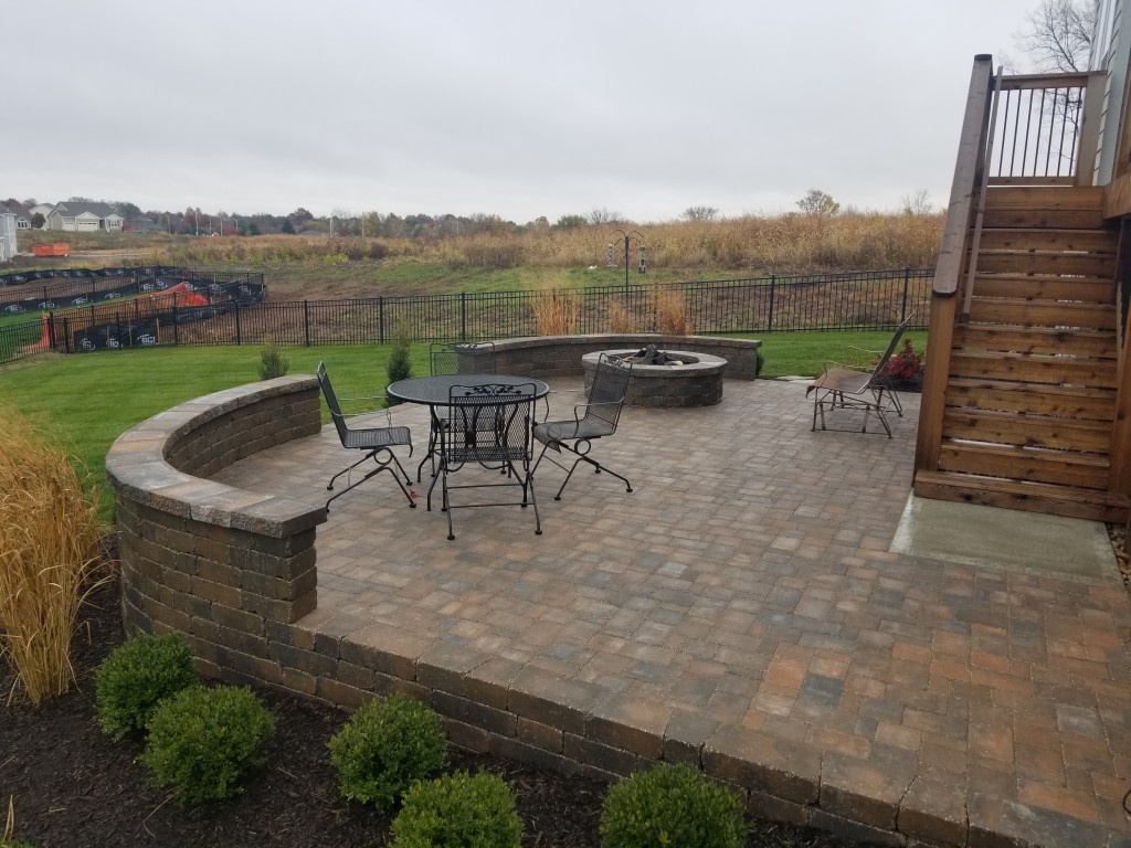 Lone Oak Lawns LLC