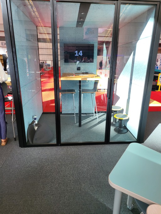 Tri Furniture Design