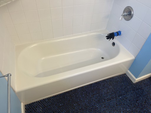 Andre’s Bathtub Refinishing & Cleaning CT