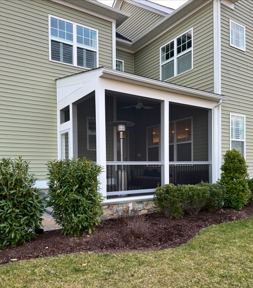 MG LUXURY DECKS AND FENCE LLC