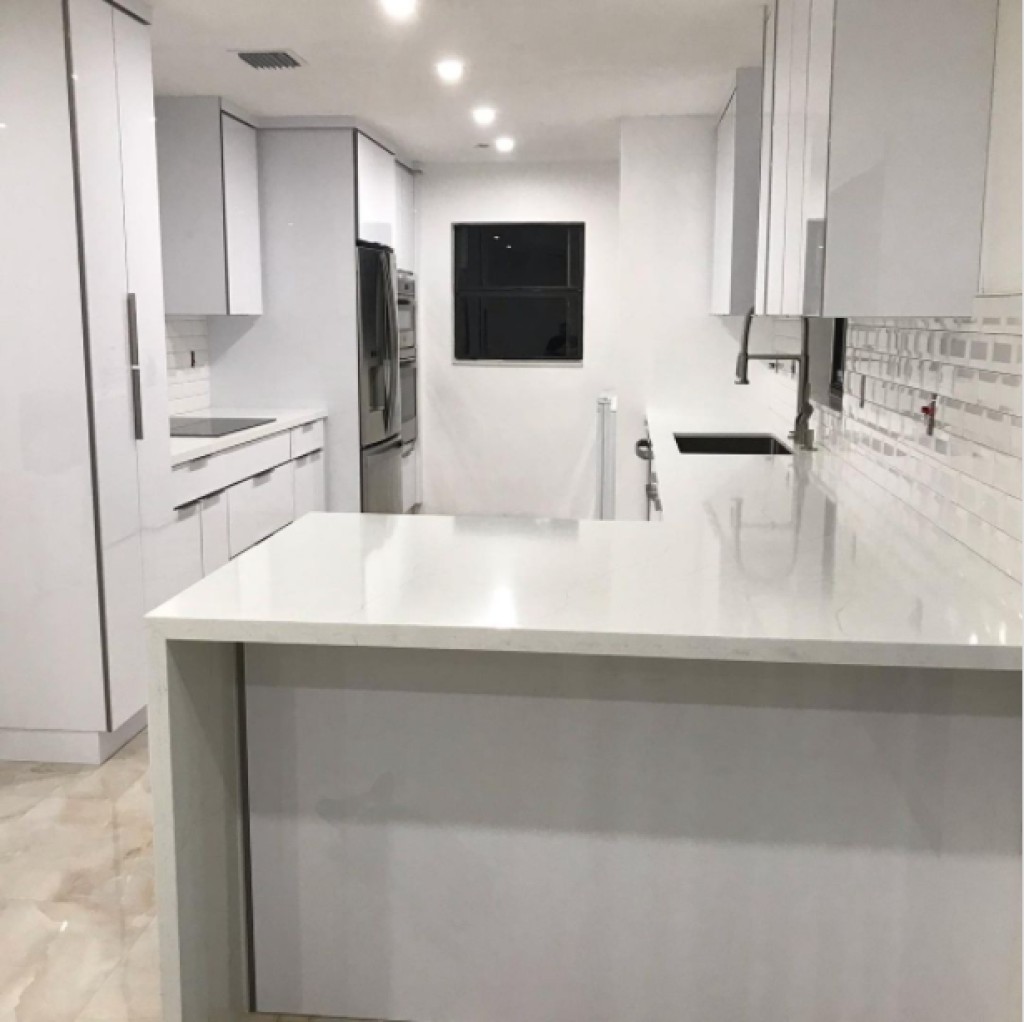 Farias Kitchen Cabinets