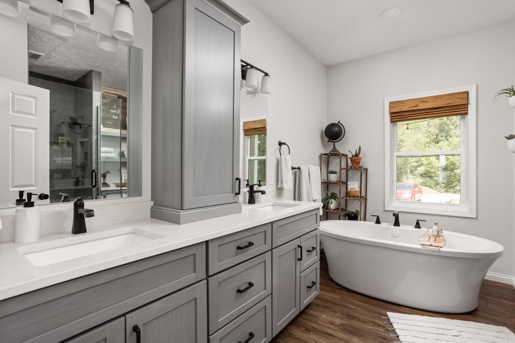 Great Kitchens & Baths