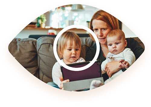 Mother-and-children-reading-together