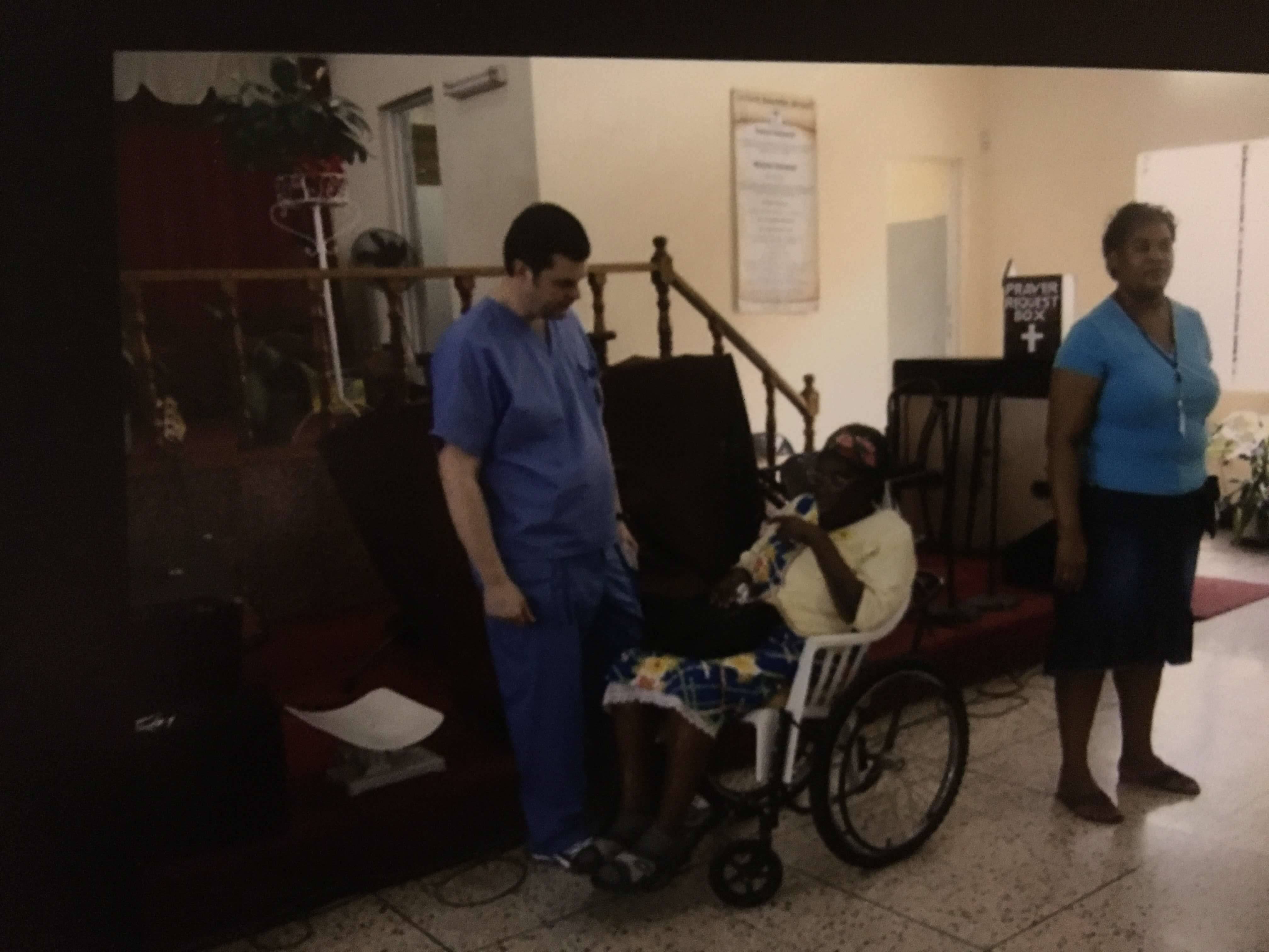 Dr. Malara�s Mission Trip to Kingston, Jamaica in 2007