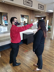 eye doctor check temperature