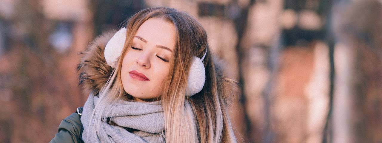Girl Enjoying Winter Weather 1280x480 330x150