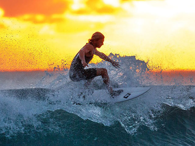 surfer 640×480