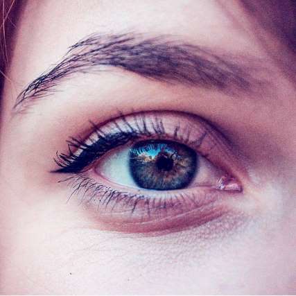 eye-close-up-warm
