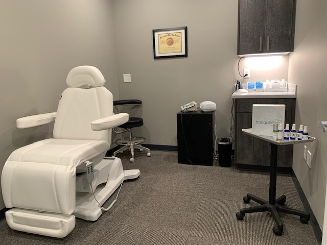 eye exam, female with closed eyes