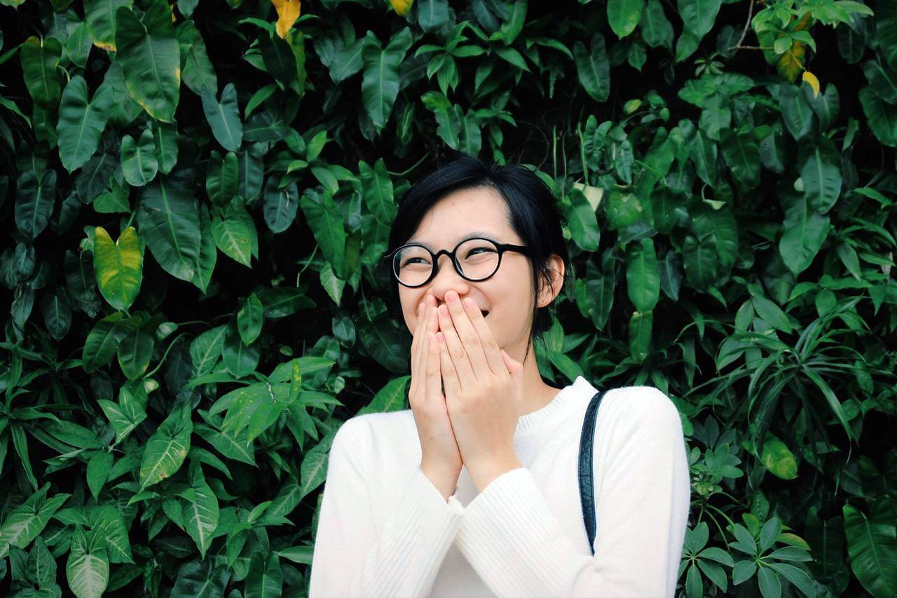 Asian-Girl-Glasses-Tree-1280-x-853