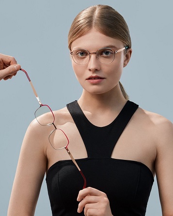 Model wearing OVVO sunglasses