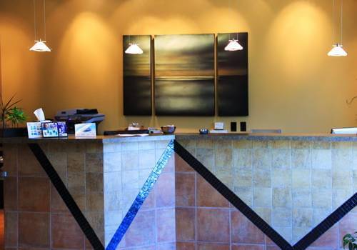 front_desk_500