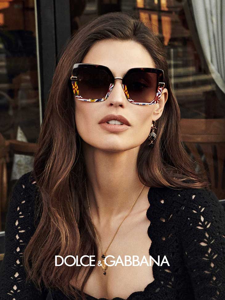 2 pairs of stylish sunglasses