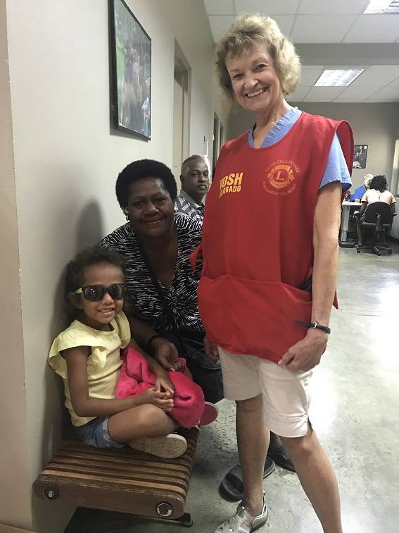 Patients and volunteer Eye Doctor in Fiji