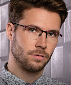 guy wearing evatik sunwear