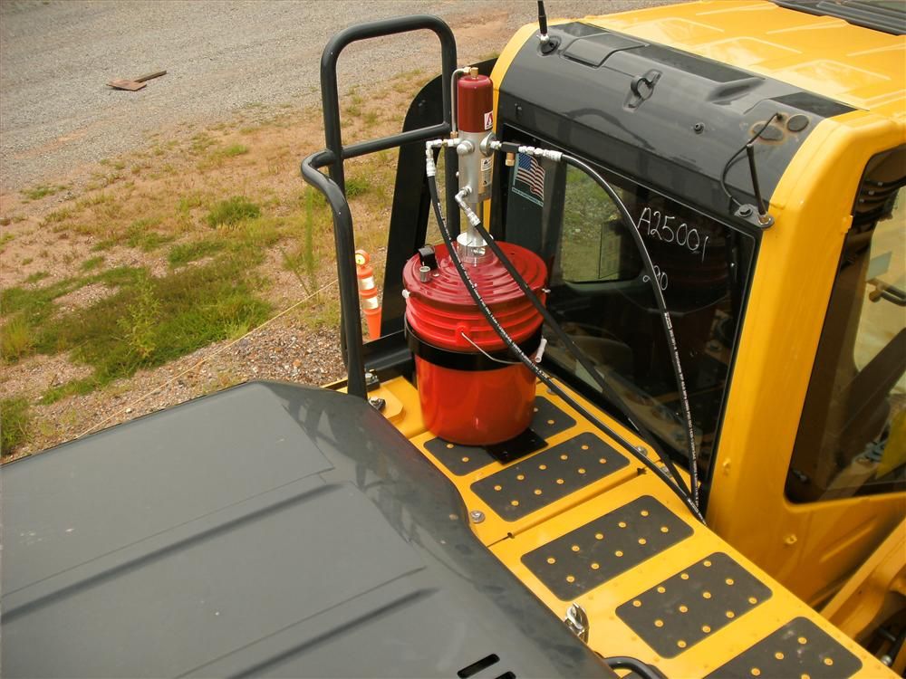 HydrauliCircuit Technology Announces Improved Breaker Autolube System