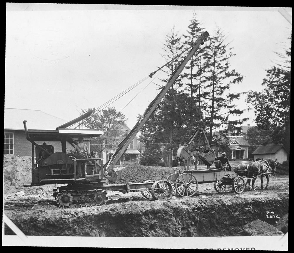 The Mobile Crane Its First 50 Years in America Story ID 16833