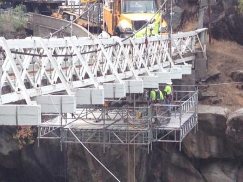 Spider Provides Floating Platform for California Bridge Maintenance