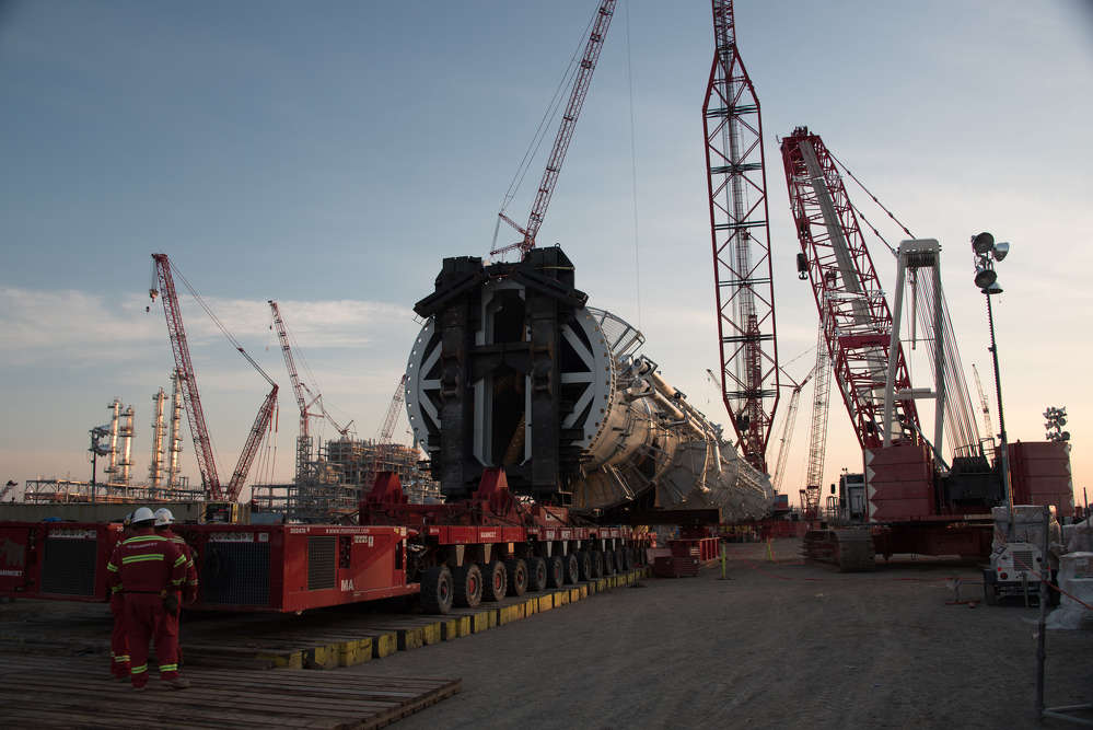 Mammoet Crane Flexes Its Muscles on Louisiana Lift Story ID 36033