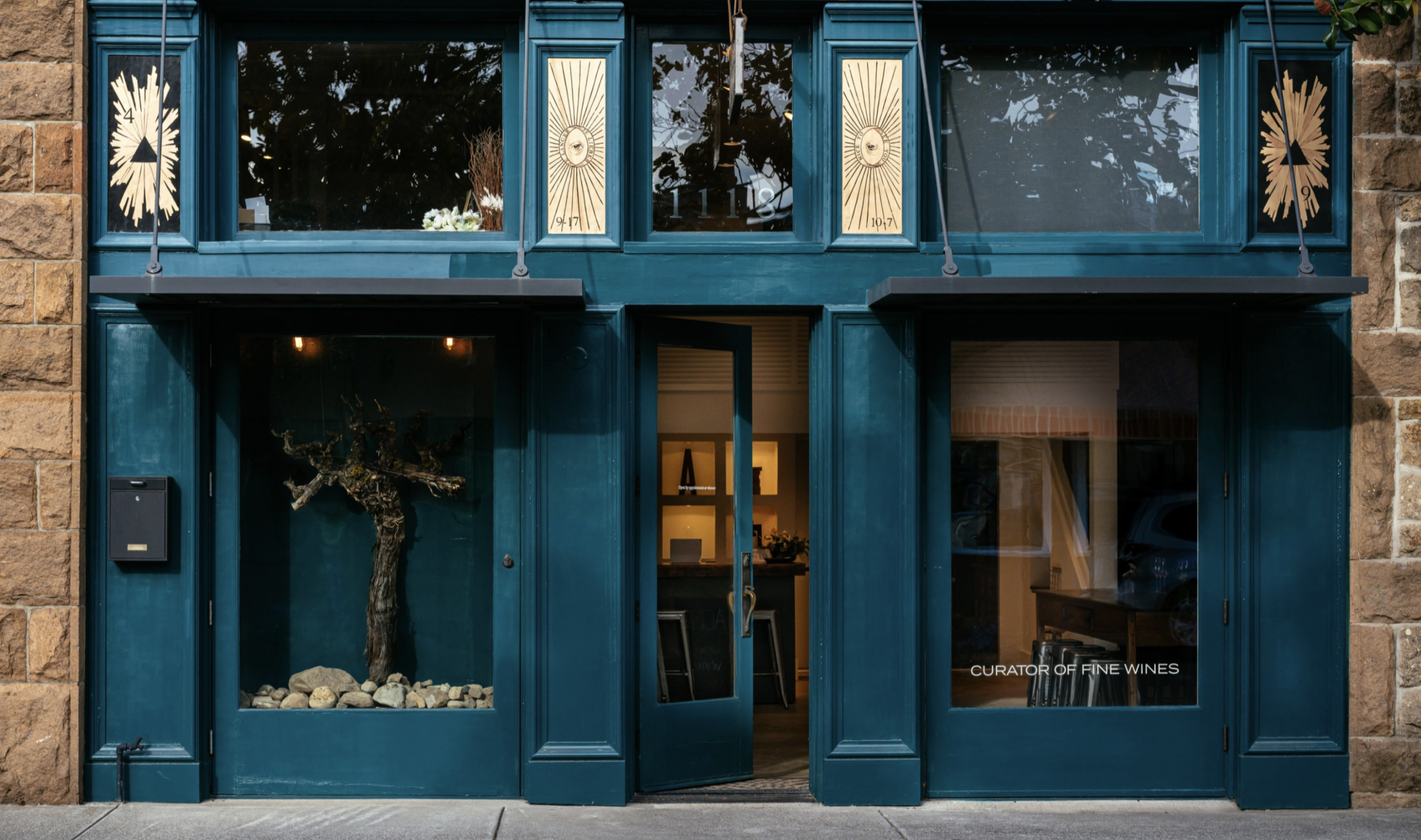 Acme Fine Wines Store