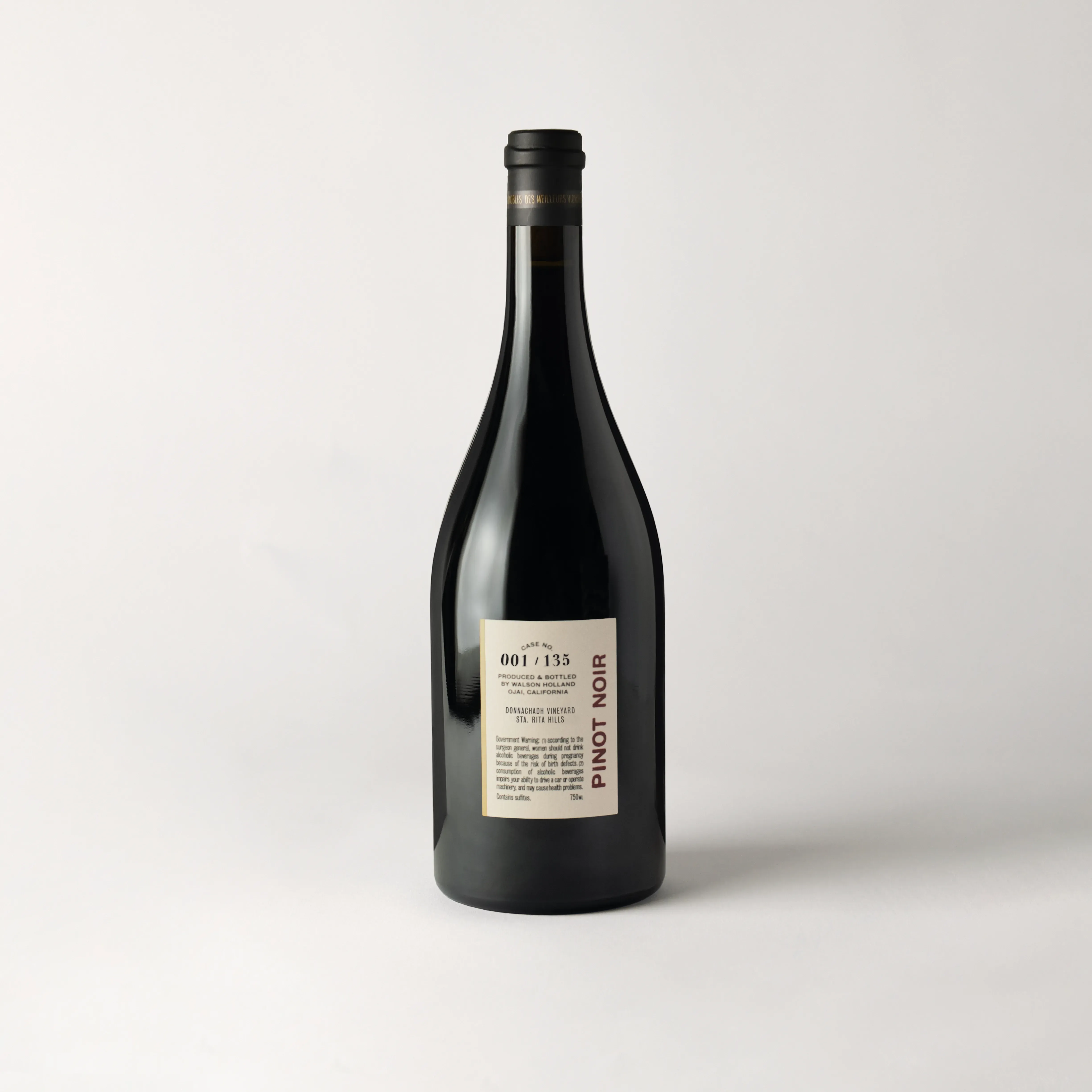 2022 Duvarita Vineyard Pinot Noir front bottle shot