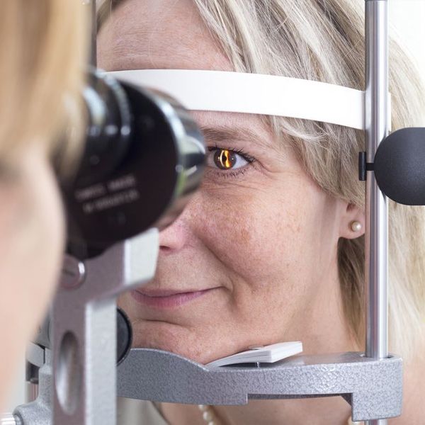 A women undergoing an eye exam