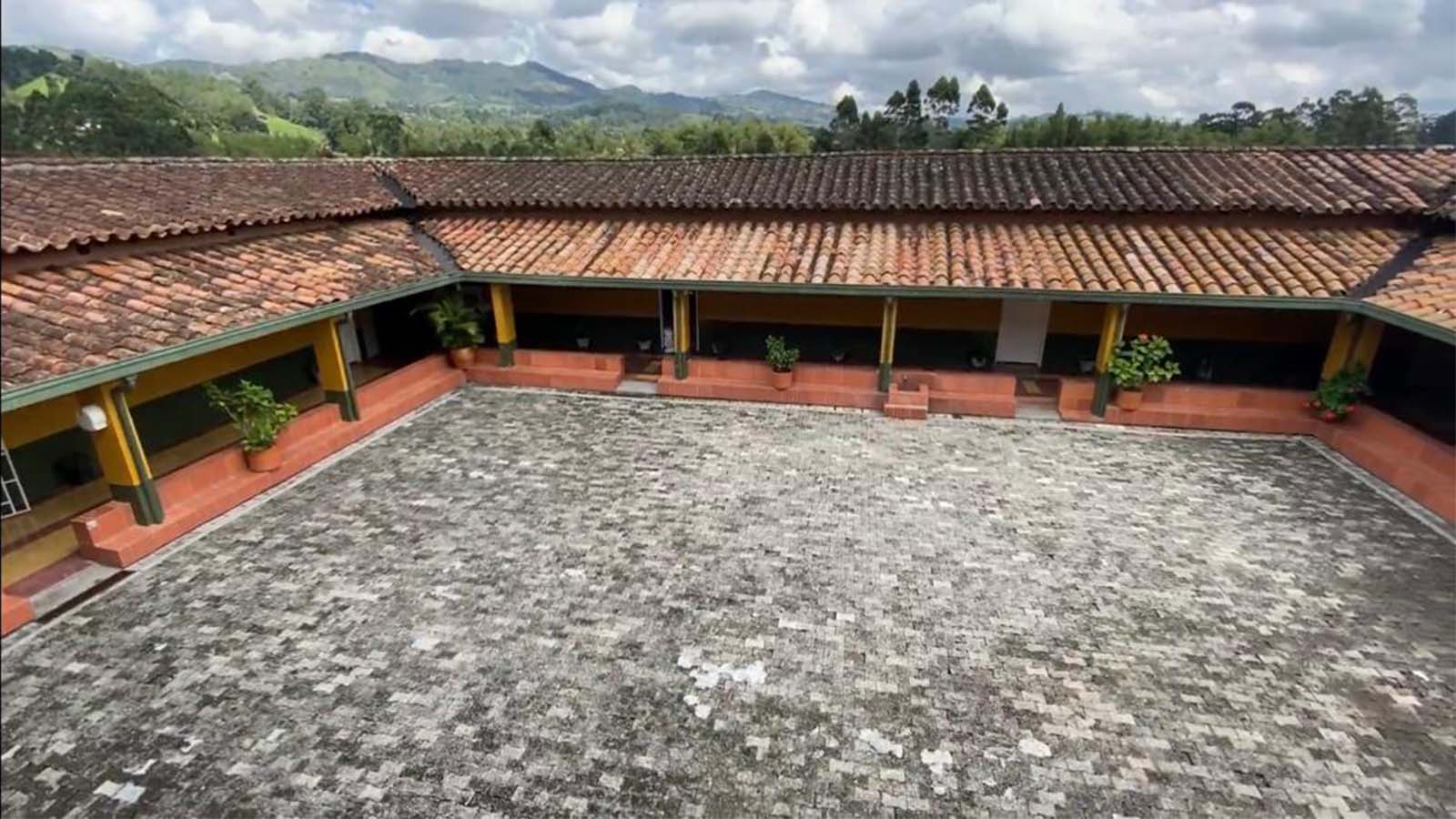 Semana Rural Asi Es El Primer Colegio Rural Bilingue En Ingles Del Pais