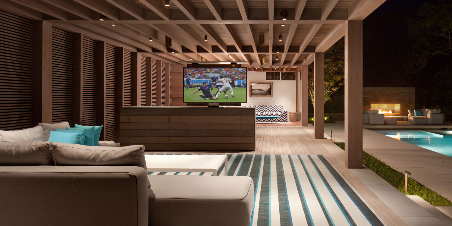 Lutron outdoor lighting for the garden.