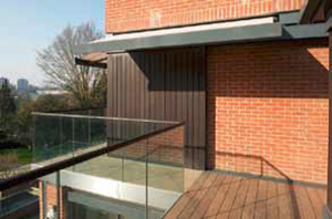 sliders shut on window