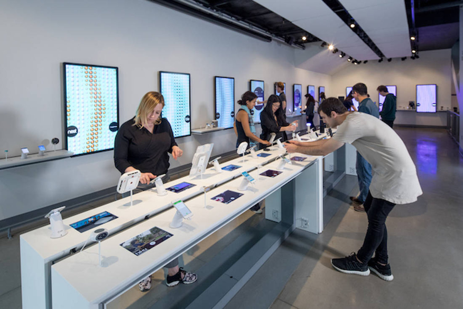 Its open. Iot perenio elegance фото. Табличка open. Джек ма портрет улыбается. Its open.