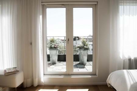 101-hotel-reykjavik-suite-balcony