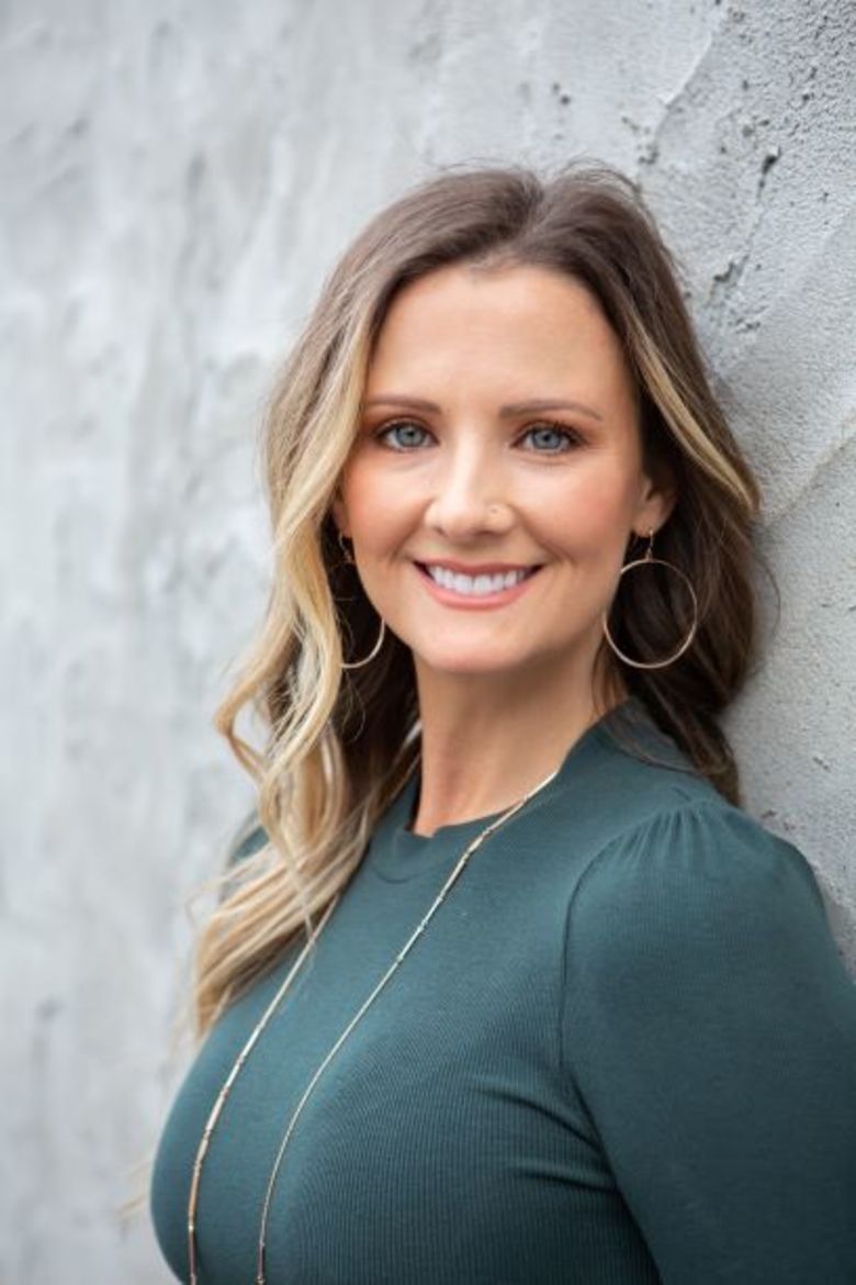 Get to Know Your Inner Voice with Life Coach Lindsay Luttrell Ellevate