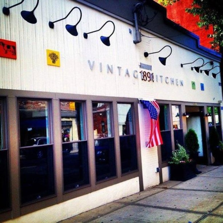 Sip & Chat Networking in Larchmont Ellevate