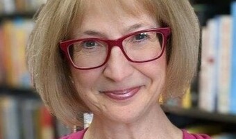 Andrea Driessen Speaks at an Ellevate Entrepreneur Roundtable